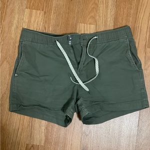 Vuori hiking shorts. Size Small. Worn no more than five times.